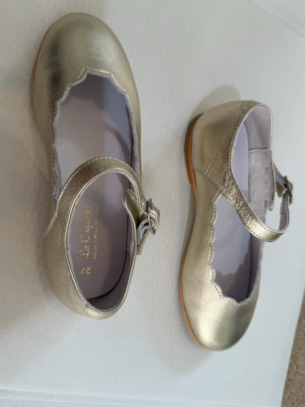 La Coqueta Gold Scalloped Mary Jane Shoes Girls EU 27 US 10 Soft Nappa Leather - Picture 9 of 13